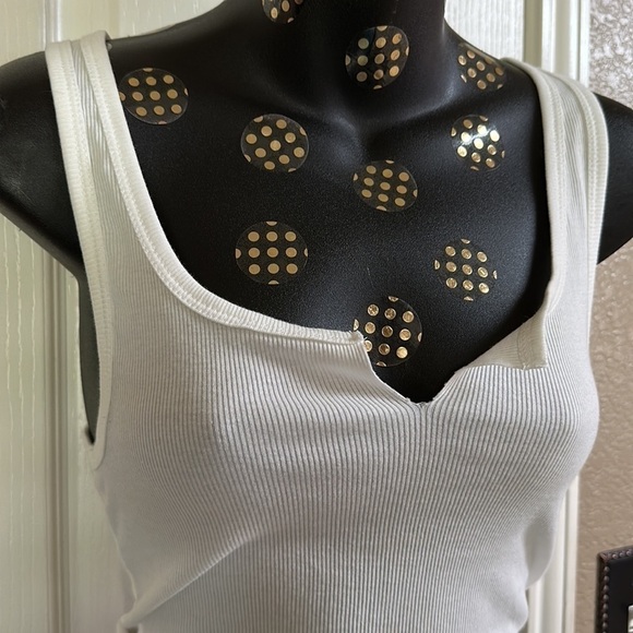 Reformation Maria Ribbed Tank Ivory Stretch Soft  Medium  NWT - Picture 11 of 12